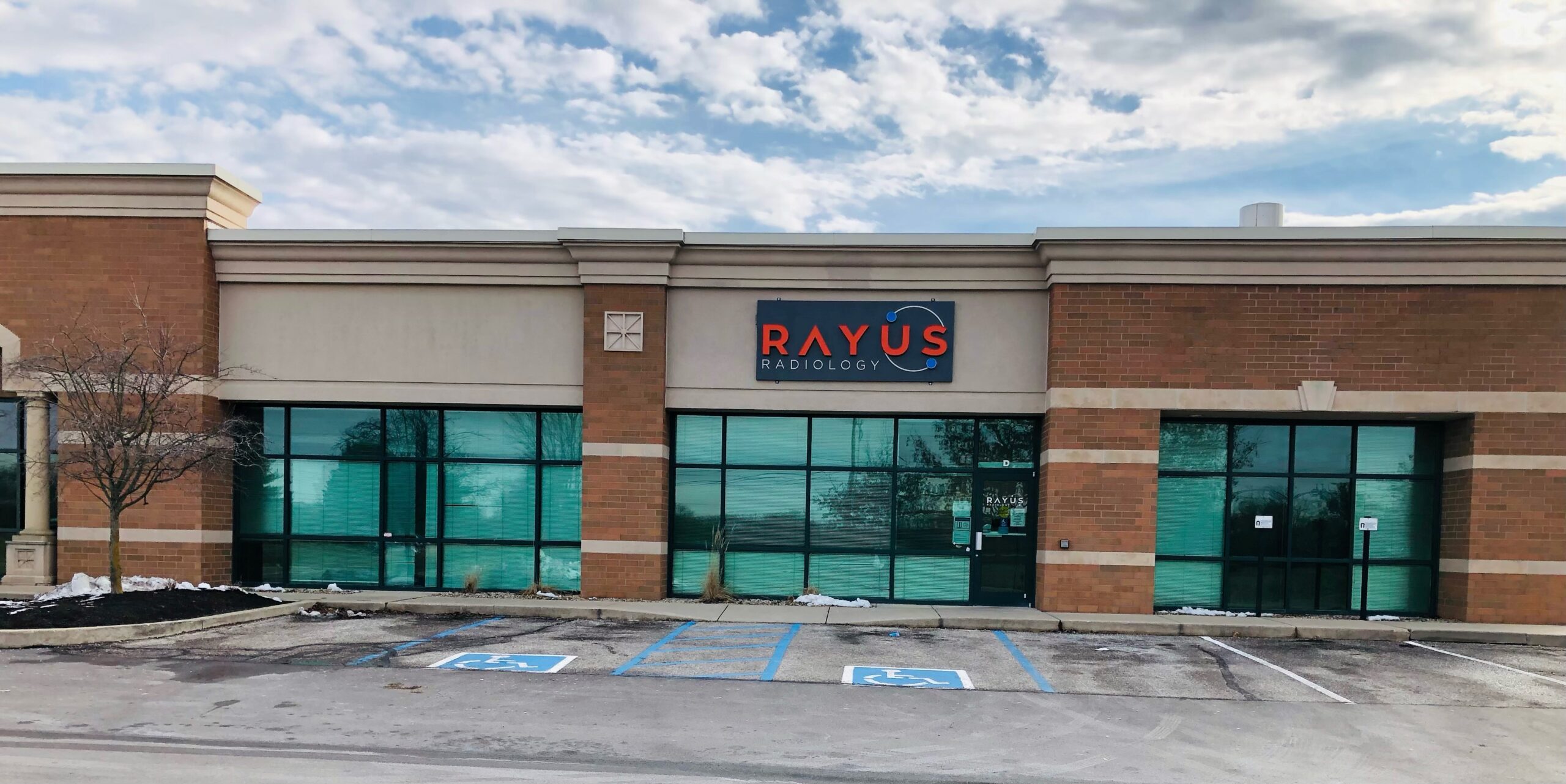 RAYUS Radiology diagnostic imaging center in 521 E. County Line Rd., Suite D, Greenwood, IN 46143