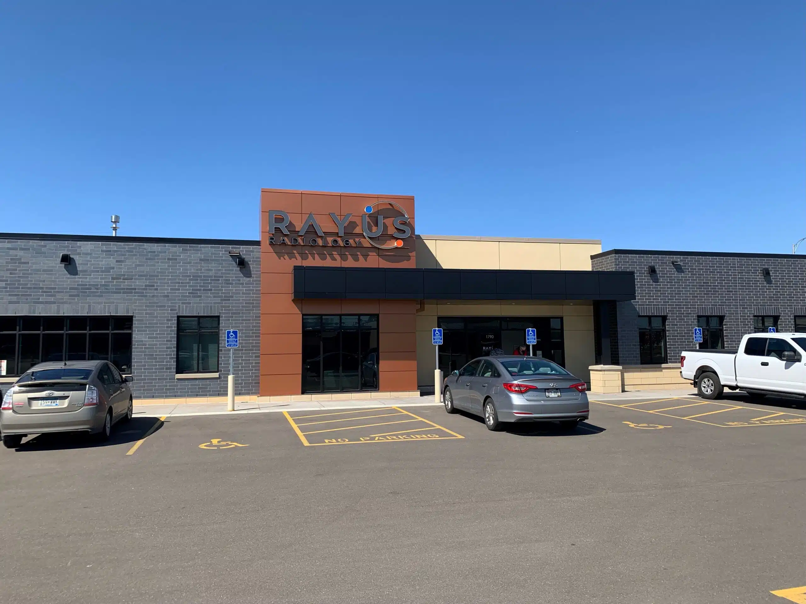 RAYUS Radiology diagnostic imaging center in 1790 Beam Ave., Maplewood, MN 55109