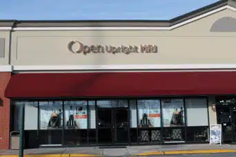 RAYUS Radiology diagnostic imaging center in 11737 Olive Blvd., Creve Coeur, MO 63141